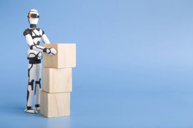 Robot tasnif kutuları, boş boşluklu mavi stüdyo arkaplanı