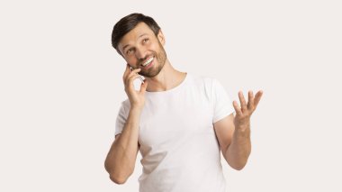 Gülümseyen Adam Cep Telefonu, Stüdyo Çekimi, Panorama