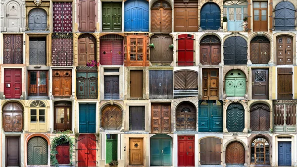 Çok sayıda renkli antik ön ev kapısı olan yaratıcı kolaj. — Stok fotoğraf