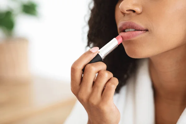 Closeup of African American Woman Applying Nude Color Lipstick, Doing Daily Makeup — Stok Foto
