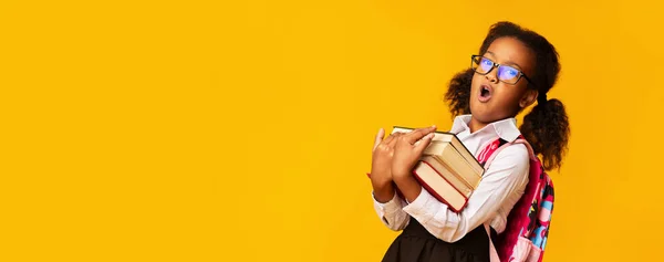 Overworked African Girl Yawning Carrying Books Over Yellow Background — Stock Photo, Image