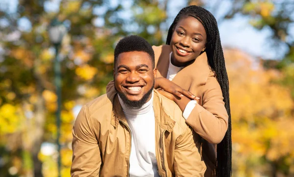 Portrait of happy african american couple posing outdoors — Stock Photo, Image