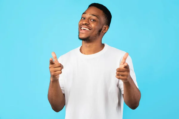 Cheerful Black Man Pointing Fingers At Camera On Blue Background — Stock Photo, Image