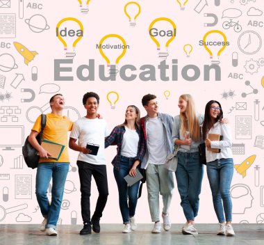 Mutlu Öğrenciler Birlikte Duruyor Beyaz Stüdyo Arkaplanı ve Kolajı Üzerine Poz Veriyorlar