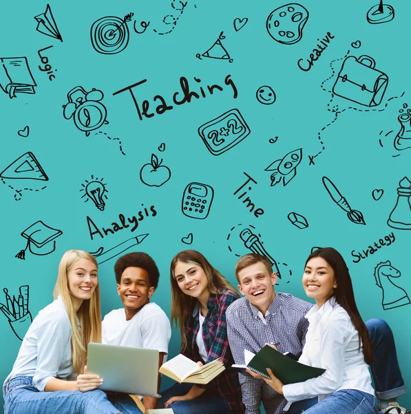 Sokszínű jövő Tanárok Diákok ül át kék háttér, Kollázs — Stock Fotó