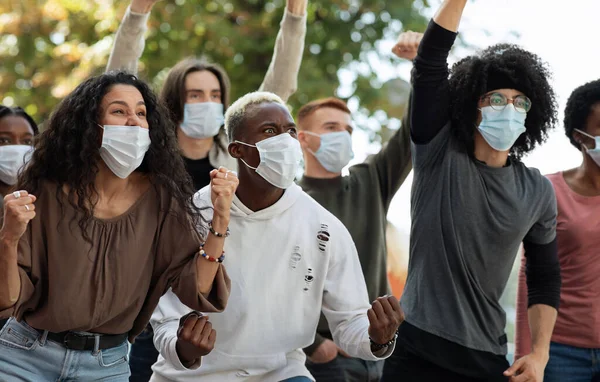 Jongeren die willen stoppen met afsluiten, lijden aan financiële problemen — Stockfoto