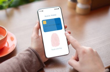 Cep Telefonu Parmak İzi Simgesi olan Cep Telefonu Uygulaması
