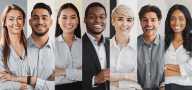 Aralarında Asyalı ve Siyahi şahısların da yer aldığı bir grup iş adamı, güvenle gülümsüyor.