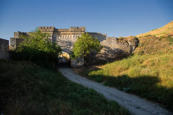 Sabahın erken saatlerinde Osmanlı Kalesi Enikale Kerç