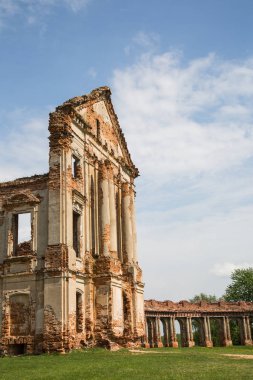 Belarus bahar Ruzhansky kalesinin