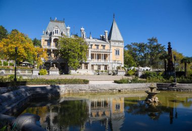 Kırım'da sonbahar Massandra sarayda