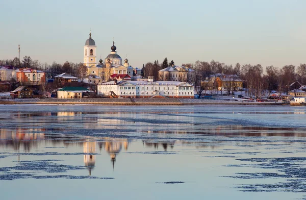 Antik, Rus şehir in Myshkin kış başında
