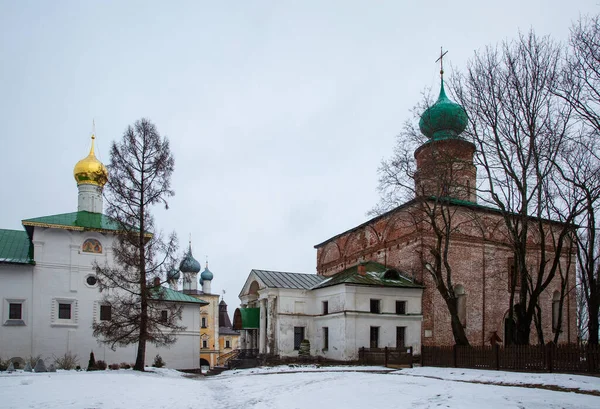Rusya, Ustye Rostov Manastırı 'ndaki Borisoglebsky. Bir erkek Ortodoks manastırı. Tarih ve kültür abidesi.