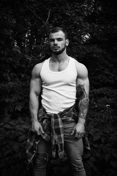 Noir Blanc Photo Beau Jeune Homme Masculin Posant Plein Air — Photo