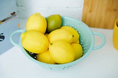  Tablo taze lezzetli limon