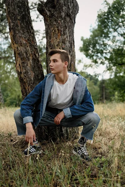 Handsome Young Guy Casual Denim Clothes Posing Outdoors — Stock Photo, Image