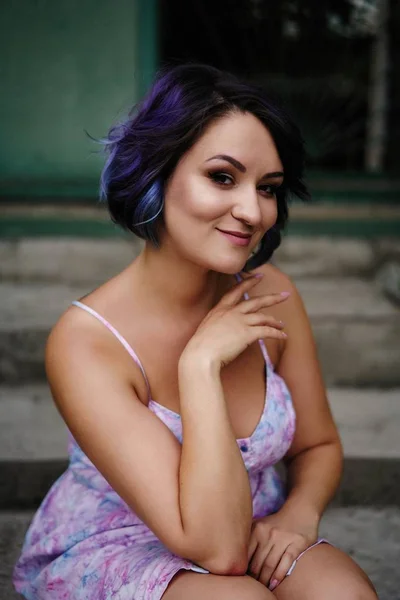 Portrait Belle Jeune Femme Aux Cheveux Colorés — Photo