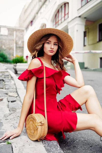 Stylish Female Fashion Model Posing Street — Stock Photo, Image