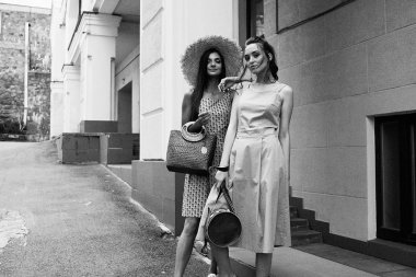 iki genç çekici moda model poz