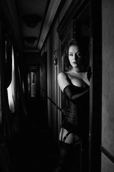 Belle Femme Sexy Lingerie Noire Bas Posant Intérieur — Photo