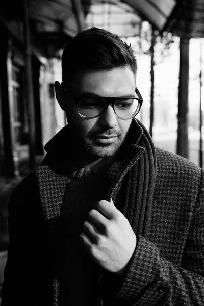Portrait Handsome Young Man Stylish Eyeglasses Posing — Stock Photo, Image
