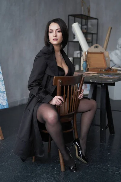 Séduisante Jeune Femme Posant Dans Studio Art — Photo