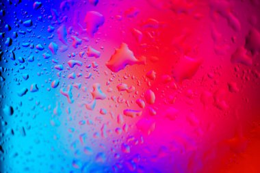 Cama çiy damlaları düşer, soyut arkaplan