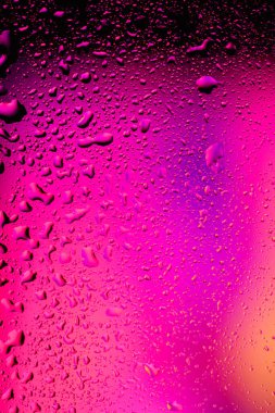 Cama çiy damlaları düşer, soyut arkaplan