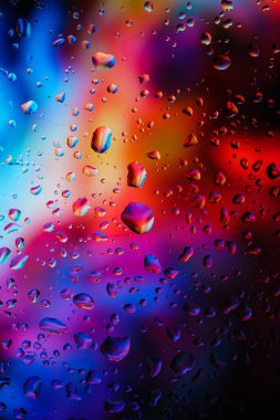 Cama çiy damlaları düşer, soyut arkaplan