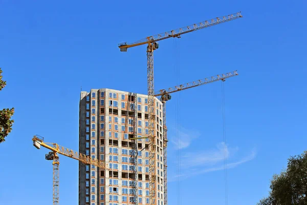Costruzione Grattacieli Con Gru — Foto Stock
