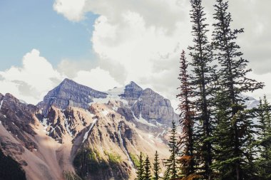 Yaz Anature Rocky Dağları, Lake Louise, Banff, Kanada hiking
