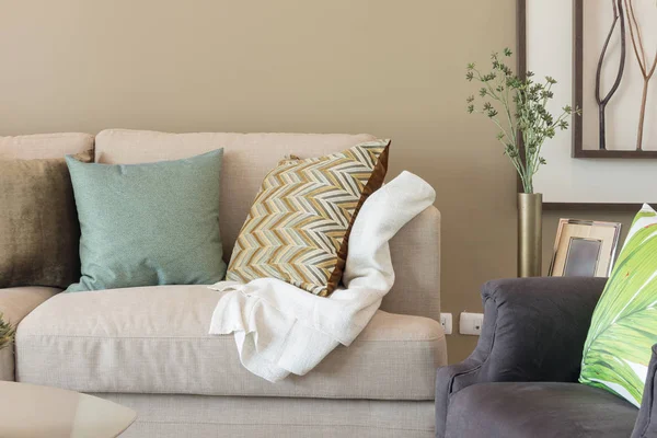 rahat oturma odası yastık modern kanepe, iç dekorasyon tasarım konsepti üzerinde dizi