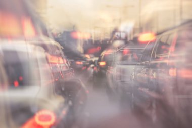 Trafik reçel araba otoyol yolda sıra ile bitirim, vintage işlem tarzı, çift pozlama etkisi