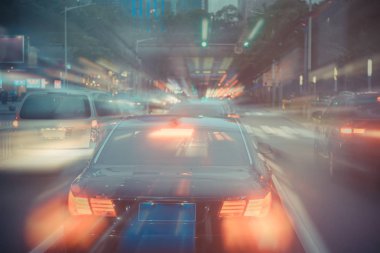 Trafik reçel araba otoyol yolda sıra ile bitirim, vintage işlem tarzı, çift pozlama etkisi yolu