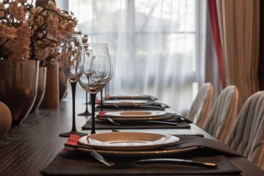 ahşap yemek odası, iç tasarım dekorasyon konsepti ayarla tablo ile klasik tarzı yemek odası