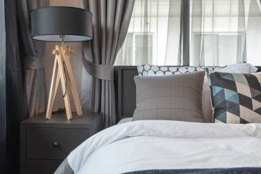 Klasik tarz yatak odası yastıklar klasik yatak, iç dekorasyon tasarım konsepti ayarla.