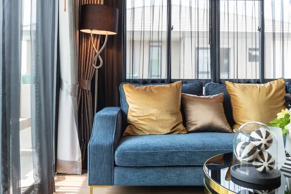 Klasik Tarzı Oturma Odası Kanepe Yastıklar Dekorasyon Tasarım Konsepti Dizi — Stok fotoğraf