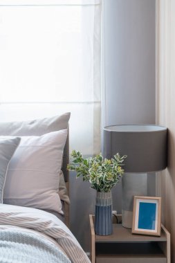 yastıklar dizi modern yatak odası