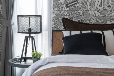 yastıklar dizi modern yatak odası