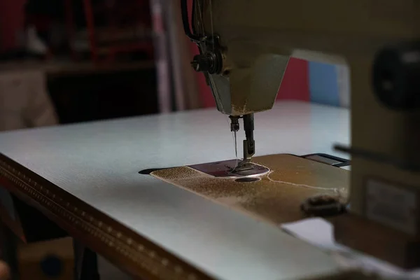 Sewing Machine Head Table — Stock Photo, Image