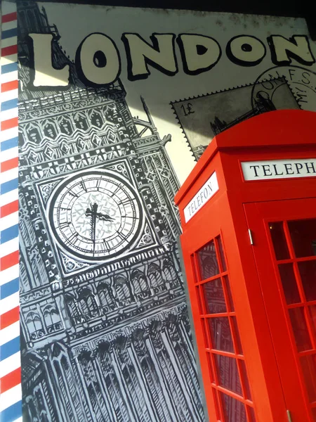 Telefono Rosso Box Grafitti Big Ben Londra — Foto Stock