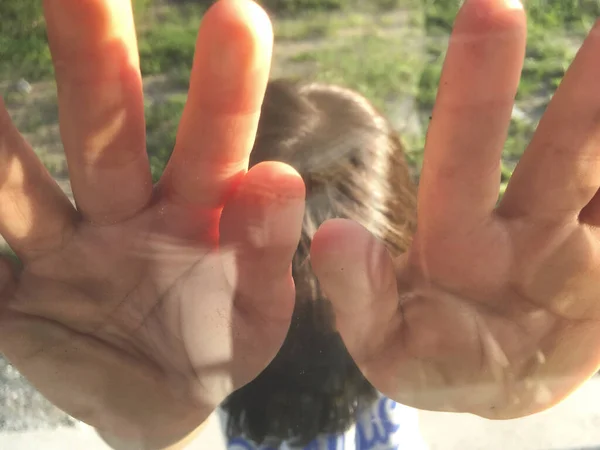 Child Hands Begging Help Had Close Photo — Stock Photo, Image