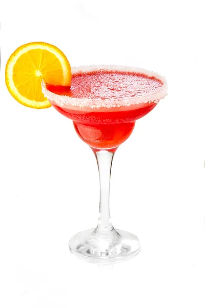 Alkollü kokteyl beyaz arka plan yenileme