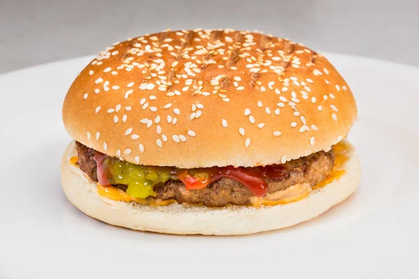 Burger Con Panino Sesamo — Foto Stock