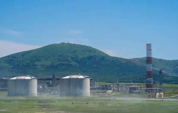Kasaba lekede ve doğal gaz, gaz, temiz ve güvenli bir gaz halinde olan yakıtlar yakıttır. Hong Kong, kasabayı gaz üretilir. Sahalin