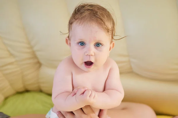 Retrato engraçado do bebê — Fotografia de Stock