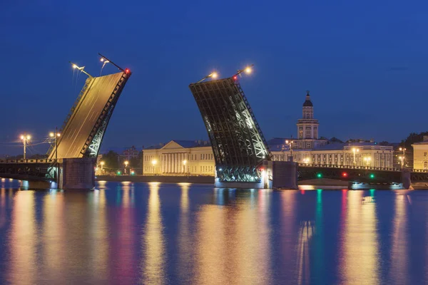 Most Zwodzony Sankt Petersburgu Most Wymiany — Zdjęcie stockowe