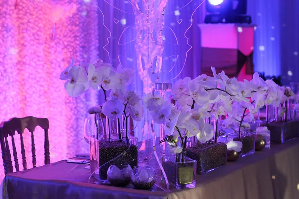 Bröllop Bordsdekoration Blomma Orchid Bouquet Restaurang Glamorösa Event Fest — Stockfoto