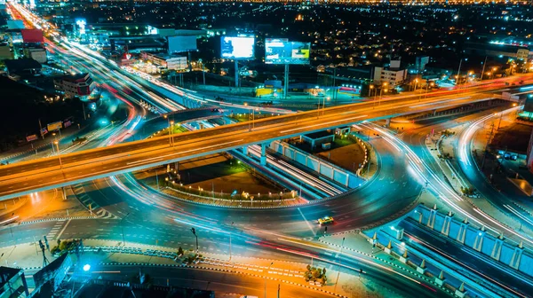 Otoyol üst görünümü, karayolu trafiği Tayland 'da önemli bir altyapı