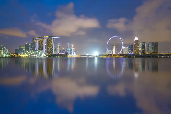 Міський Пейзаж Обрис Сінгапуру Marina Bay Вночі — стокове фото